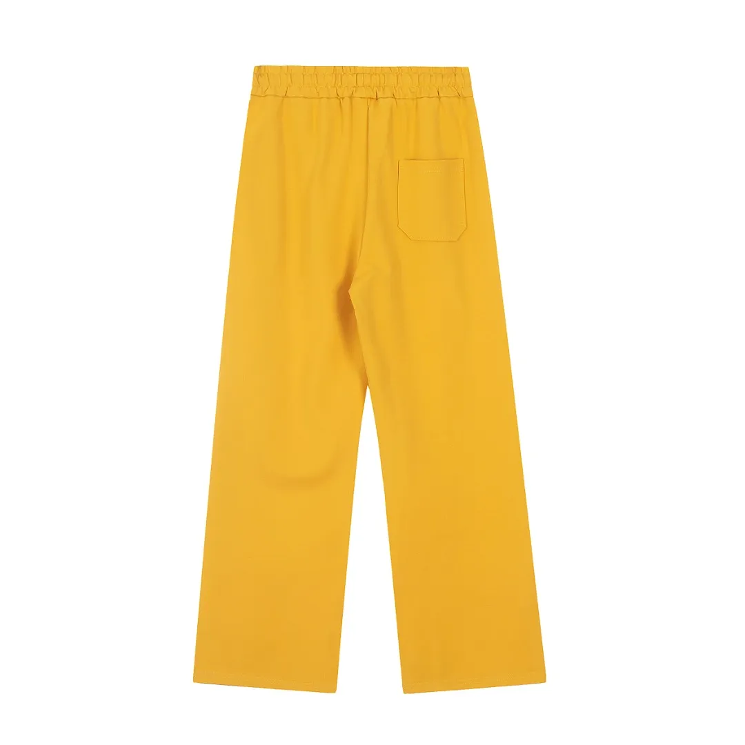 🅿️250 "Top quality" Style number: T7002# [Ralph Lauren solid color pony embroidered logo simple casual wide-leg trousers] ✅Ralph Lauren classic basic versatile unisex wide-leg spliced couple straight trousers ✅Brocade and cotton Roman cloth splicing technology ✅The version is restored to the original single The maximum size can be worn up to 170 pounds Loose, comfortable and stress-free ✅The upper body is simple and easy to match ootd must-have Good-looking clothes are never chosen by anyone. A must-have in couples’ wardrobes. Size: S-XL. Color: floral gray, black, yellow, and fruit green.